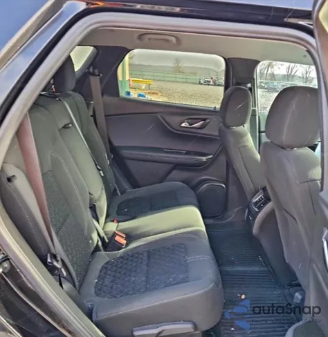 2020 Chevrolet Blazer 2Lt z USA, uszkodzony, nr VIN 3GNKBHRSXLS668480